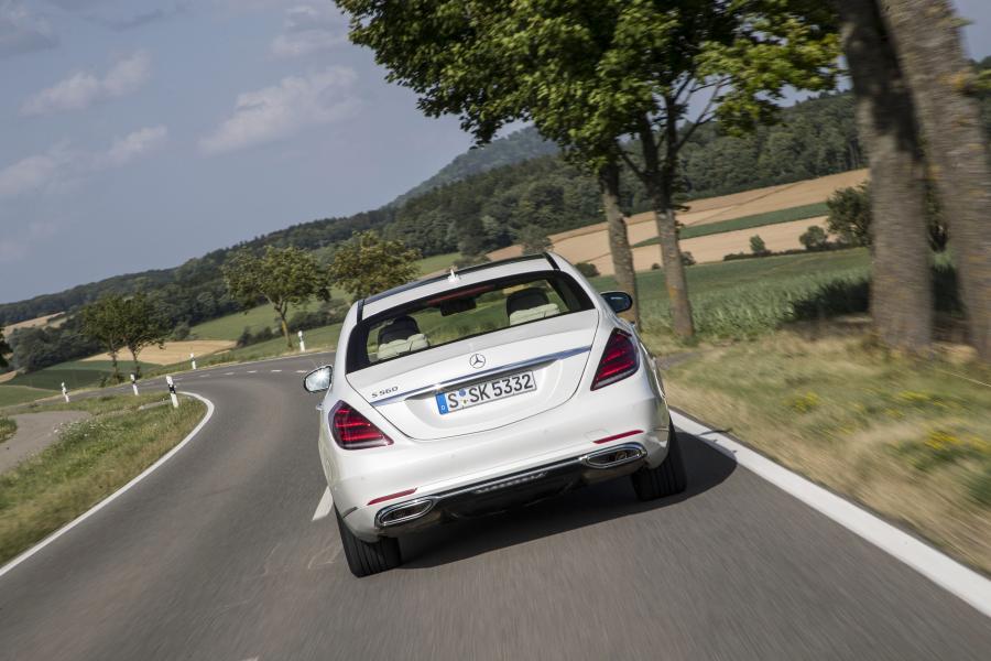  Mercedes-Benz S560 Lang 2017 года  (WW) (фото 14 из 50)